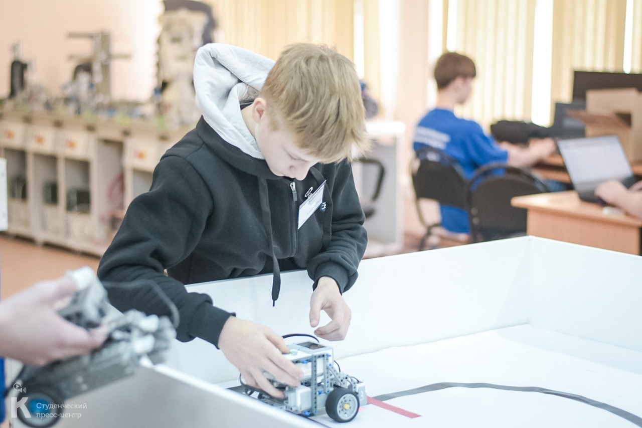 КГУ зовёт школьников и студентов на XII областной конкурс по робототехнике и автоматизации