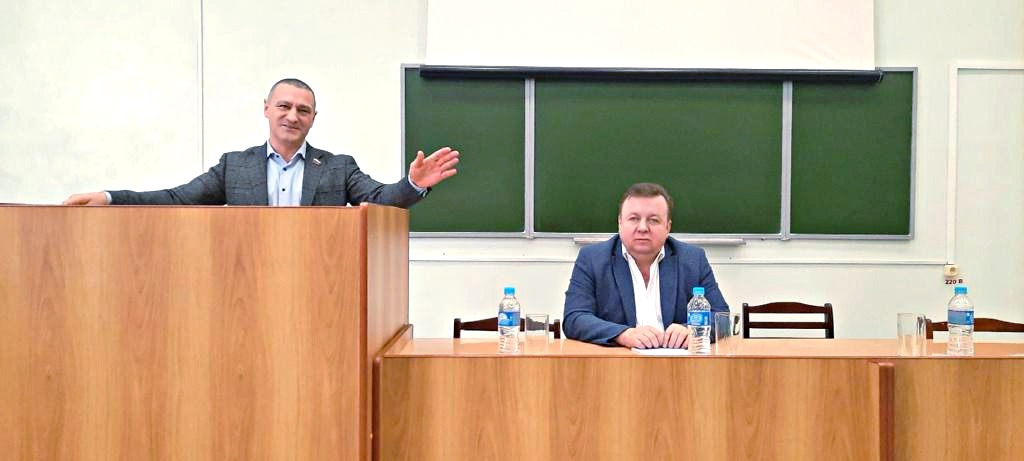 В филиале КГУ депутат Госдумы обсудил со студентами продовольственную безопасность
