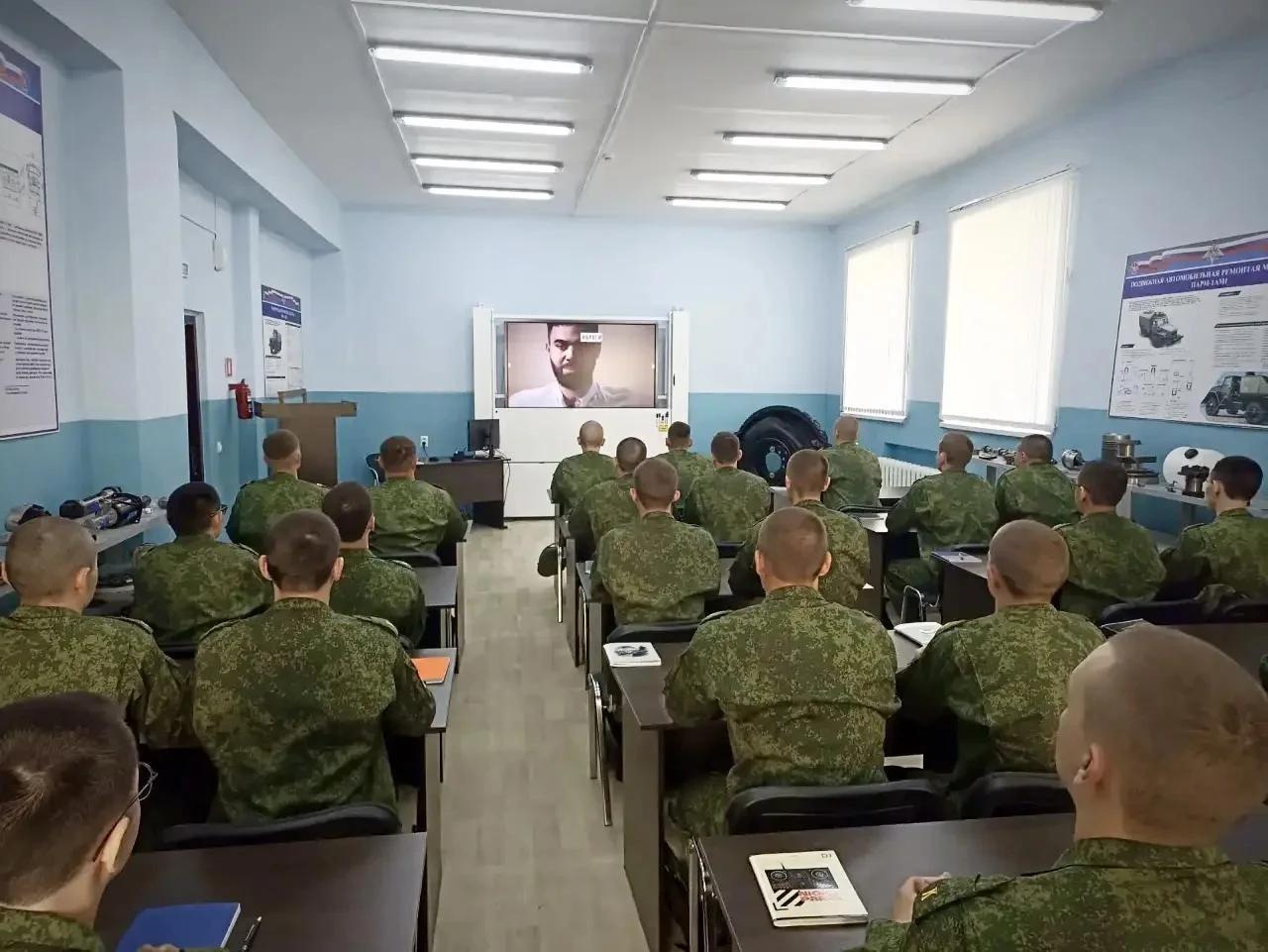 Кинолекторий в Военном учебном центре при КГУ